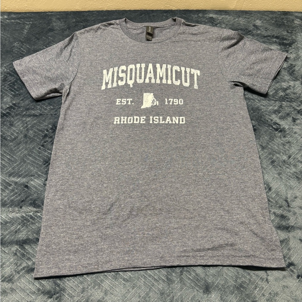 Gildan Women’s Graphic‎ T-Shirt Color Grey size S
